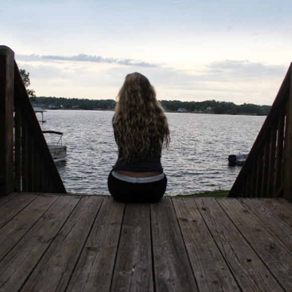 Meet your Posher, Elexis - Picture 1 of 1